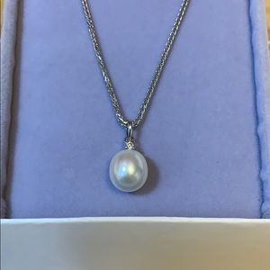 Pearl necklace